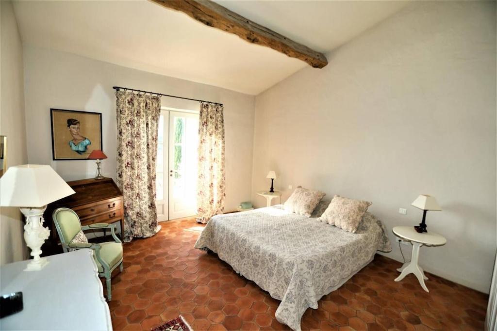 In Gordes, Facing The Entire Luberon Park A Beautiful 5 Bedrooms House Kültér fotó